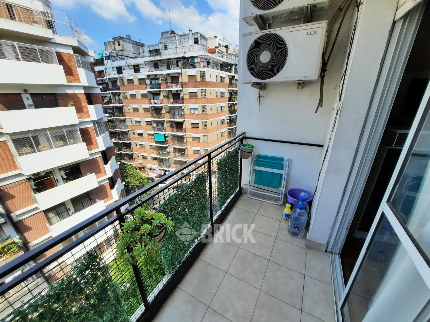 MALVINAS ARGENTINAS al 0 Piso 6 10