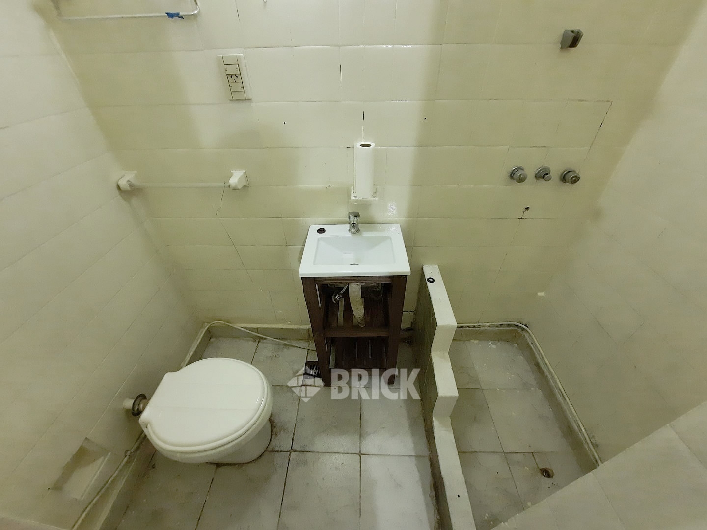 DONADO al 2200 Piso PB 11