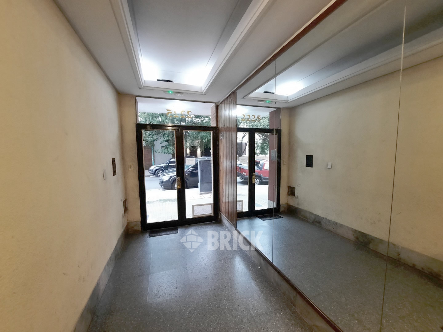 DONADO al 2200 Piso PB 18