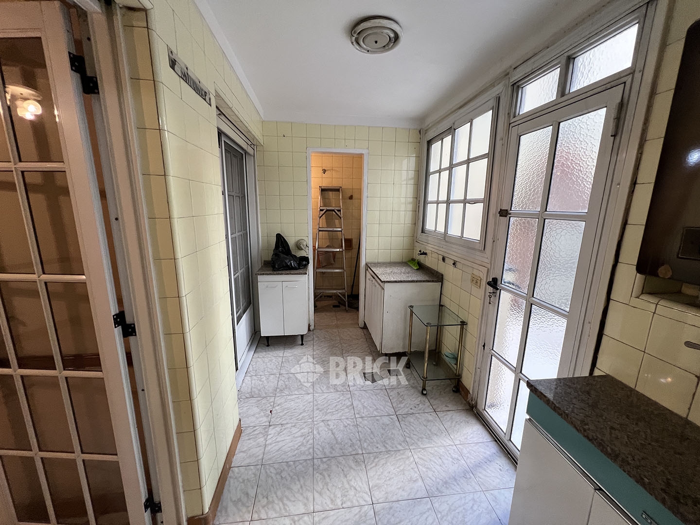 SAN JUAN, AV. al 1400 Piso PB 15