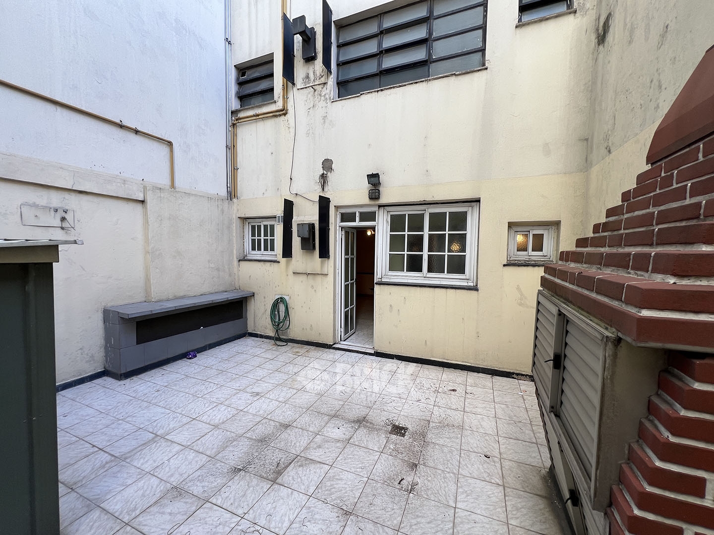 SAN JUAN, AV. al 1400 Piso PB 19