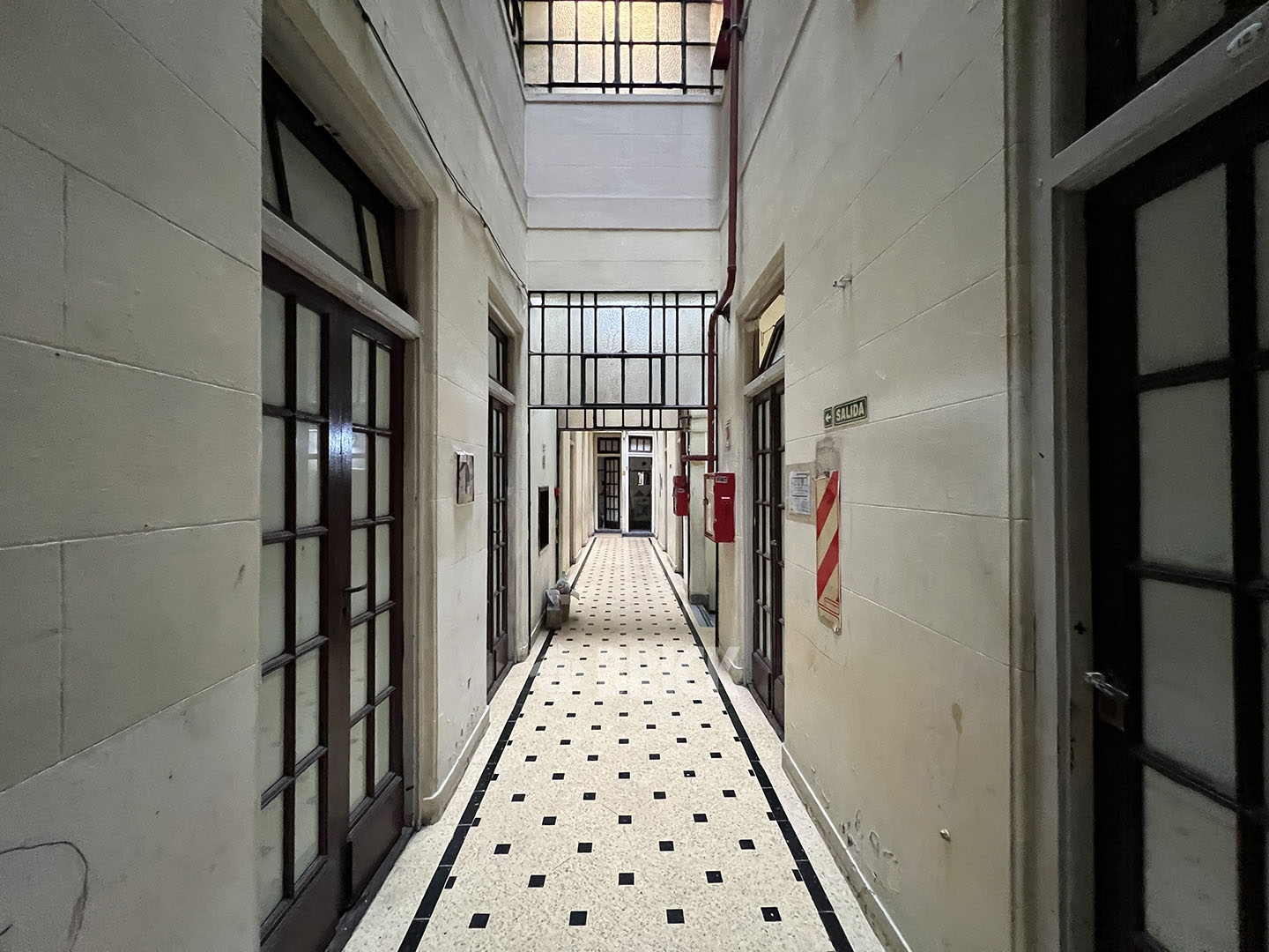 ALEM, LEANDRO N., AV. al 500 10