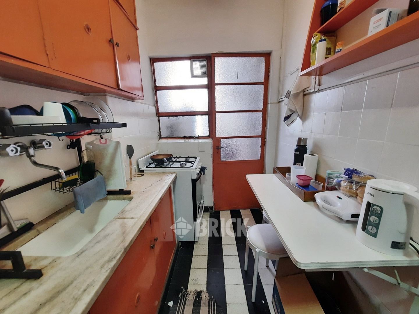 SALGUERO, JERONIMO al 2500 Piso 7 24