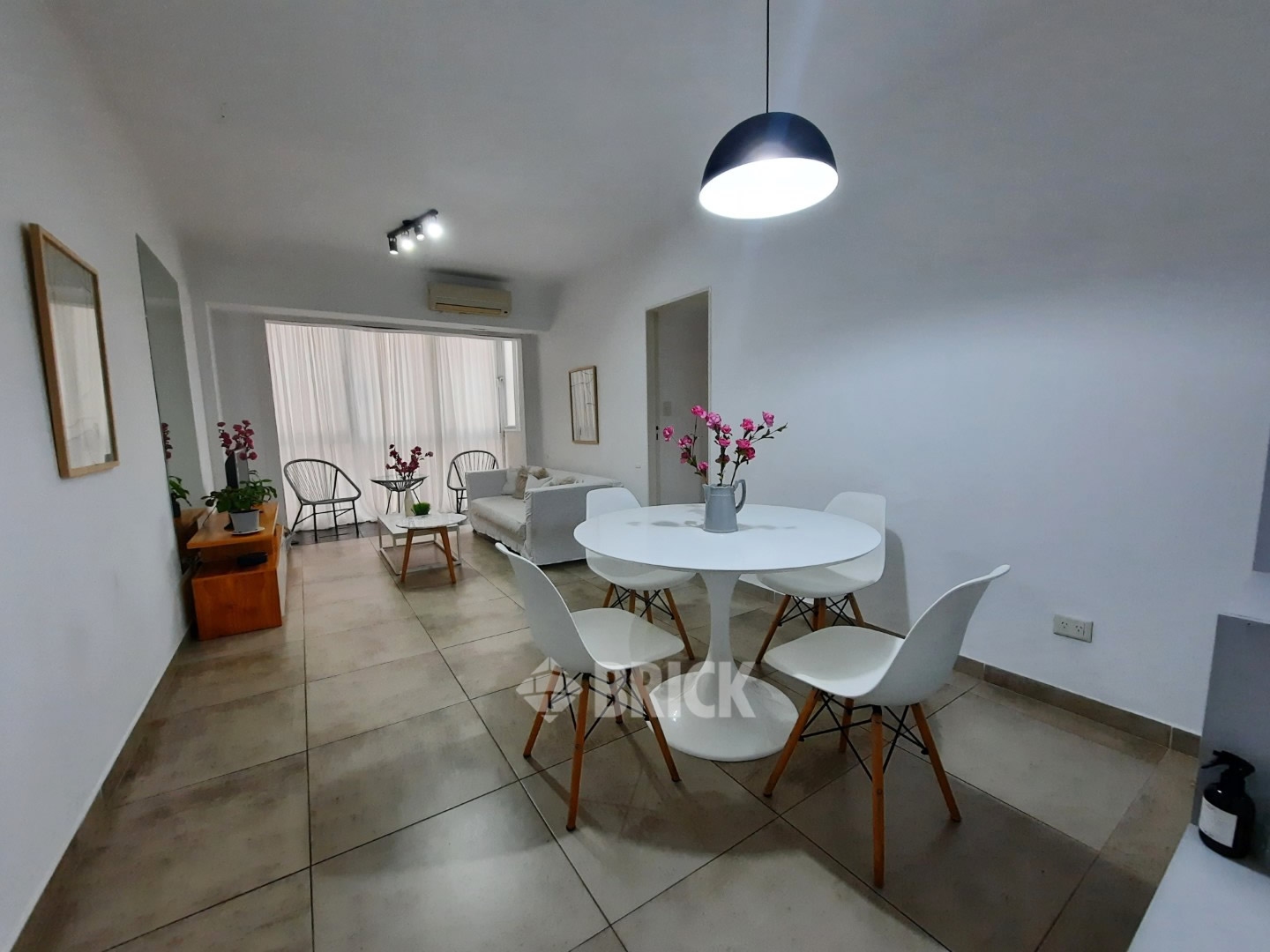 CORONEL DIAZ, AV. al 1500 Piso 5 1