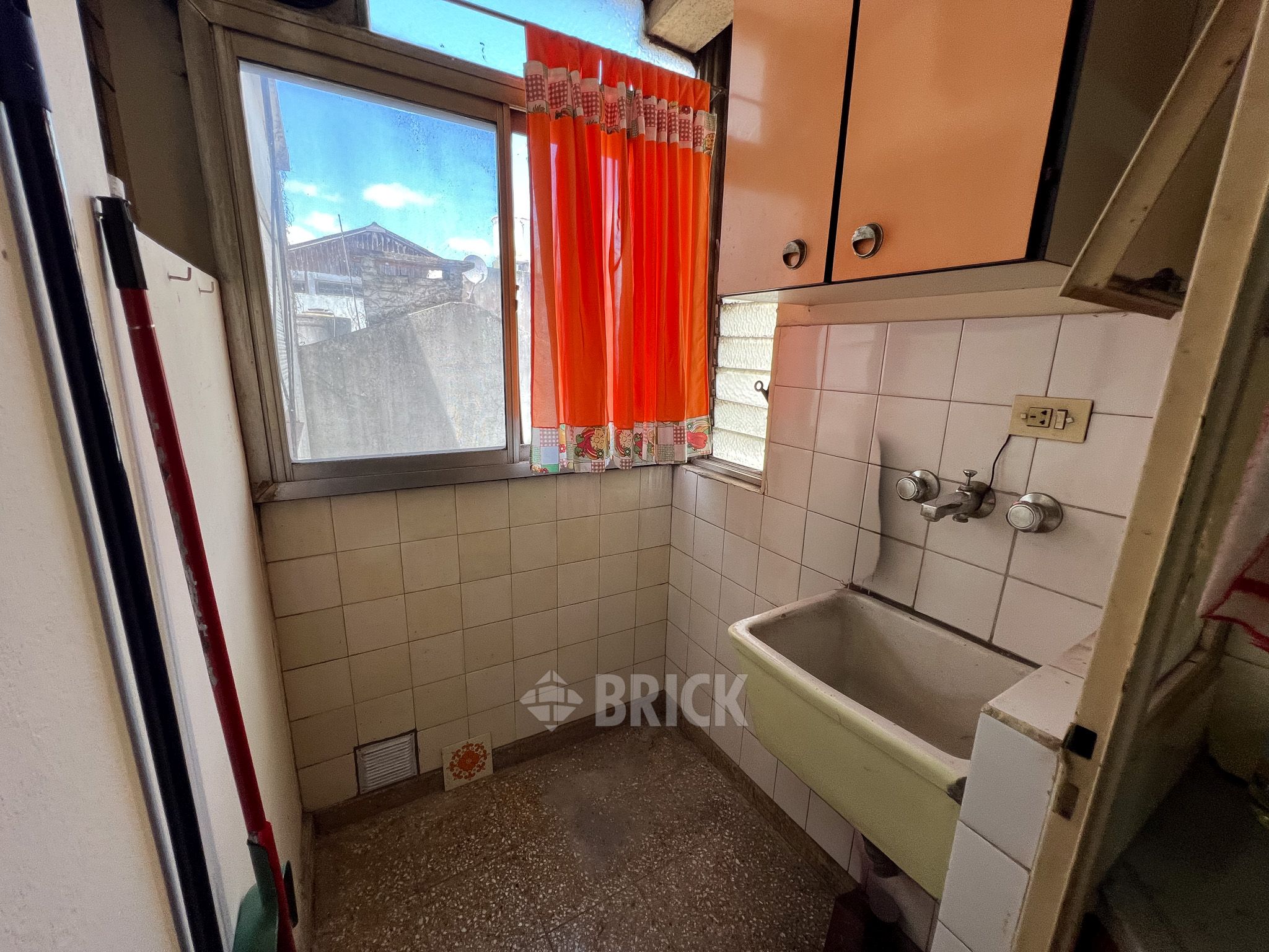 ACOSTA, MARIANO al 800 Piso 2 16