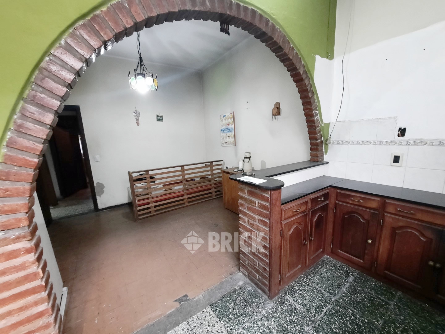 LAMADRID, AV. al 1600 13