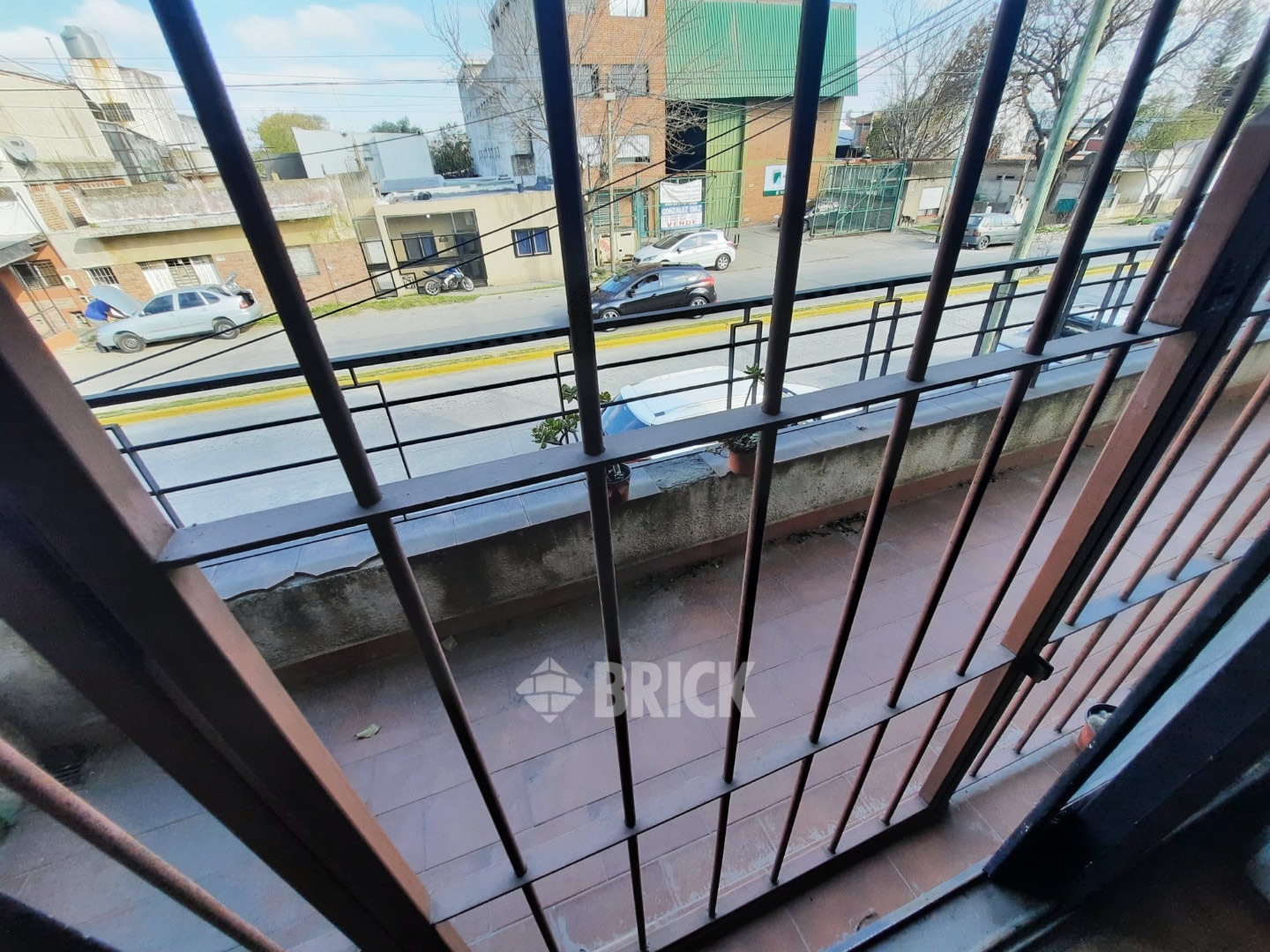 LAMADRID, AV. al 1600 33