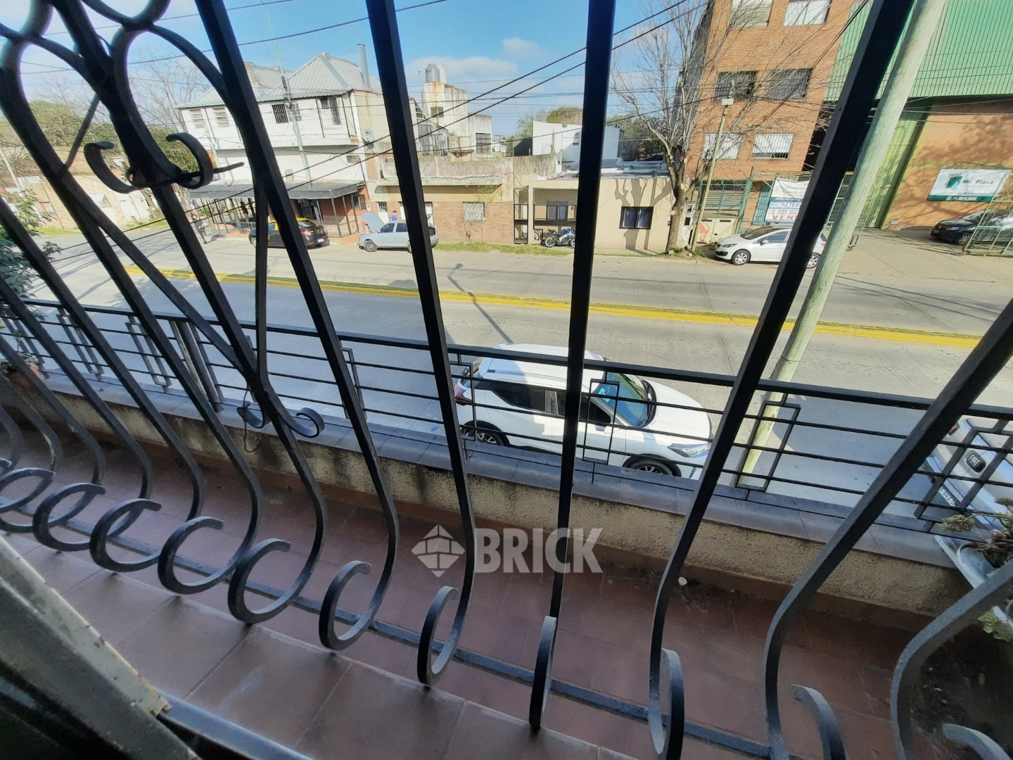 LAMADRID, AV. al 1600 37