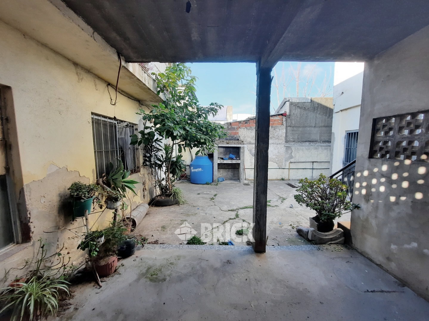 LAMADRID, AV. al 1600 56