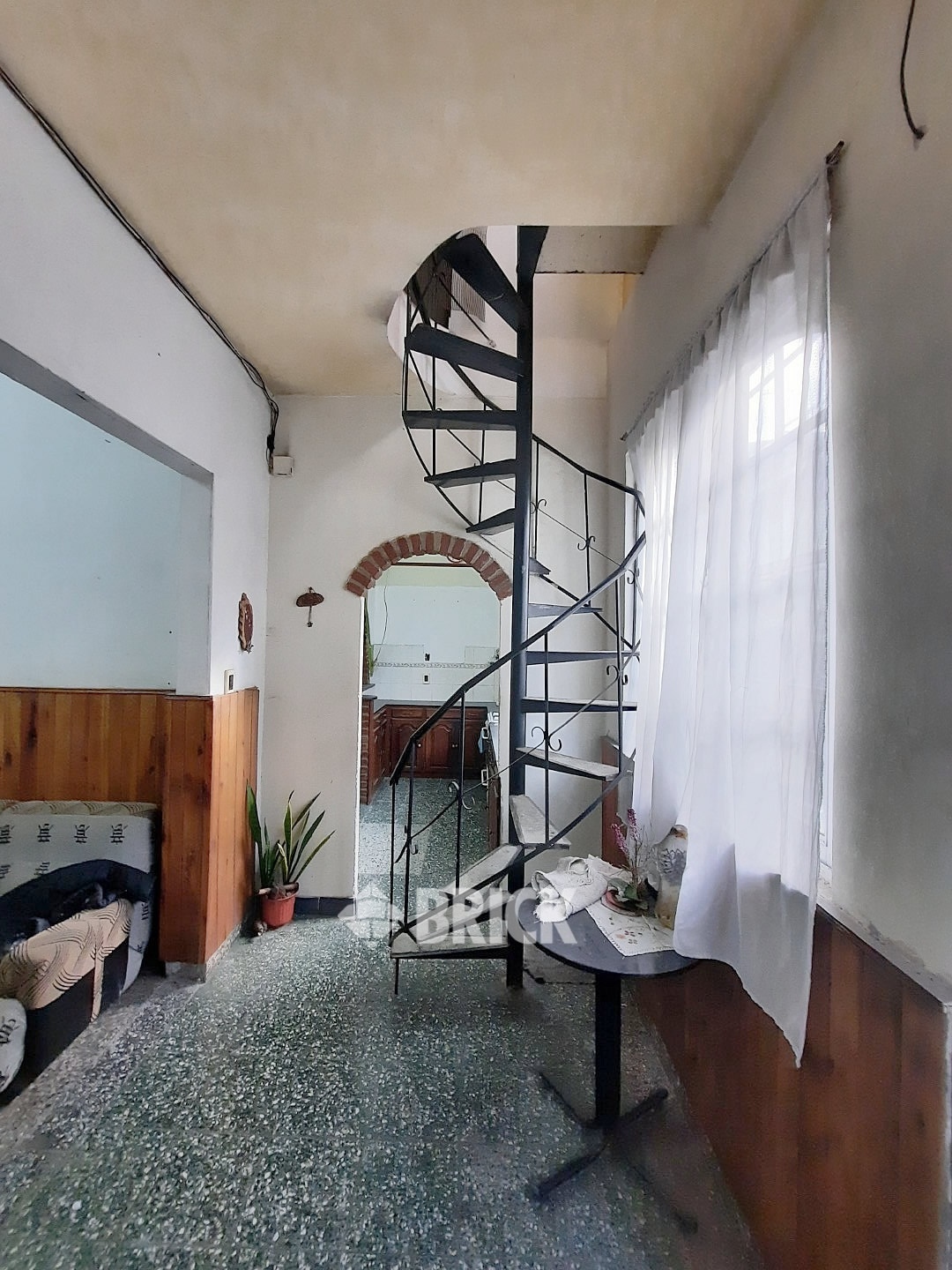 LAMADRID, AV. al 1600 8