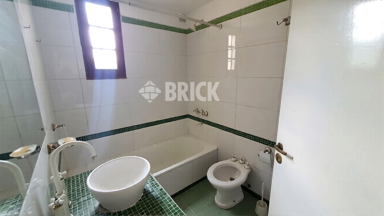 BORGES, JORGE LUIS al 2000 Piso 1 15