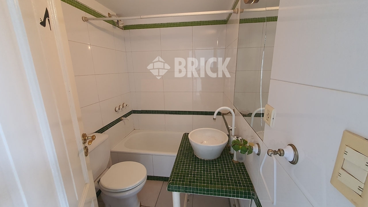 BORGES, JORGE LUIS al 2000 Piso 1 20