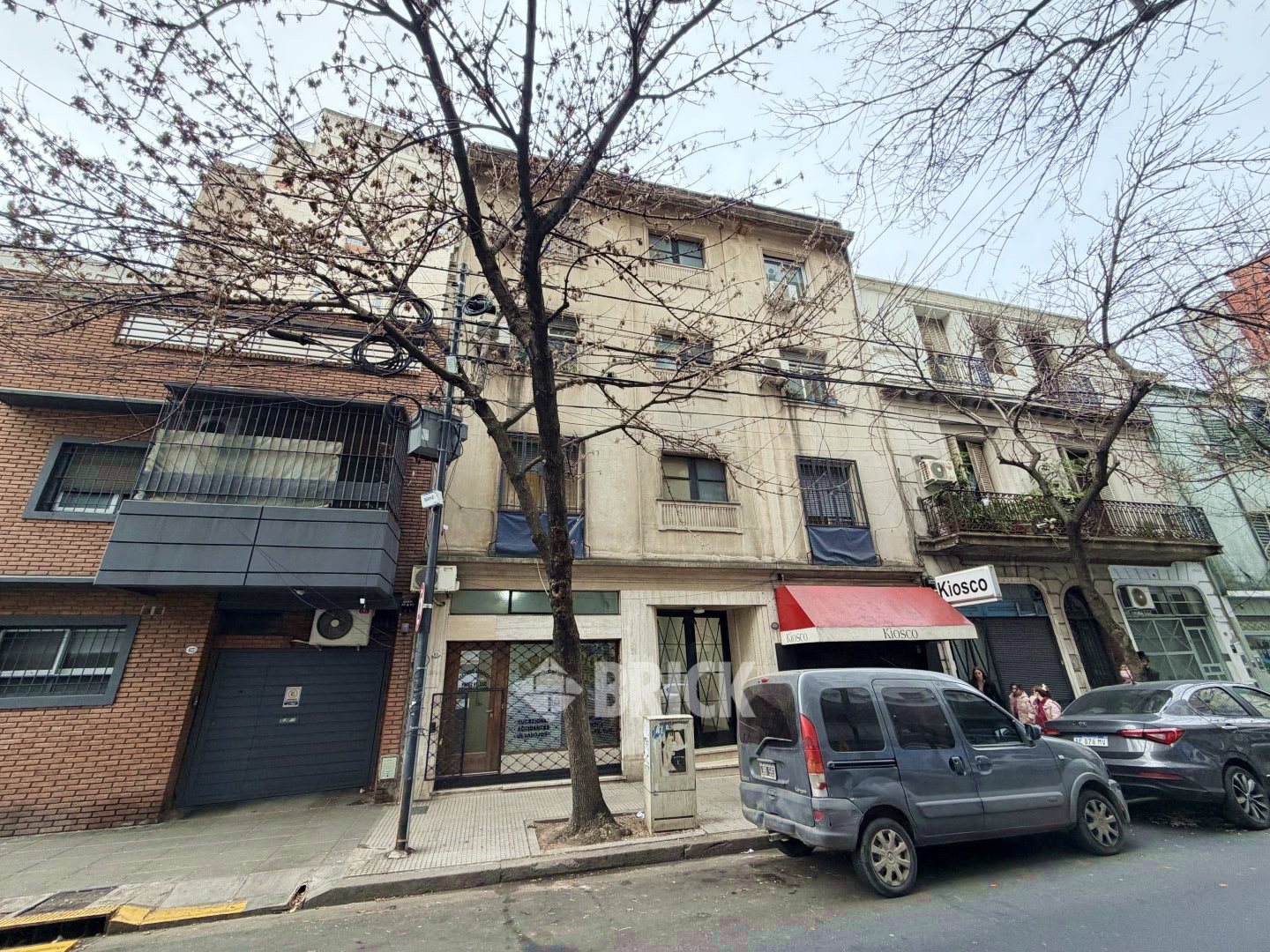 JAURES, JEAN al 800 Piso PB 16