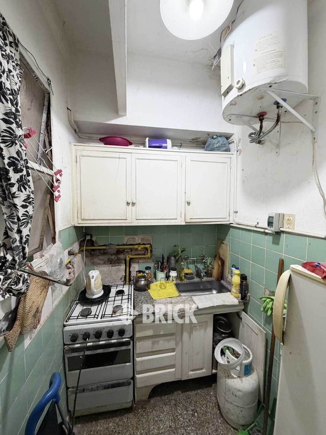 JAURES, JEAN al 800 Piso PB 8