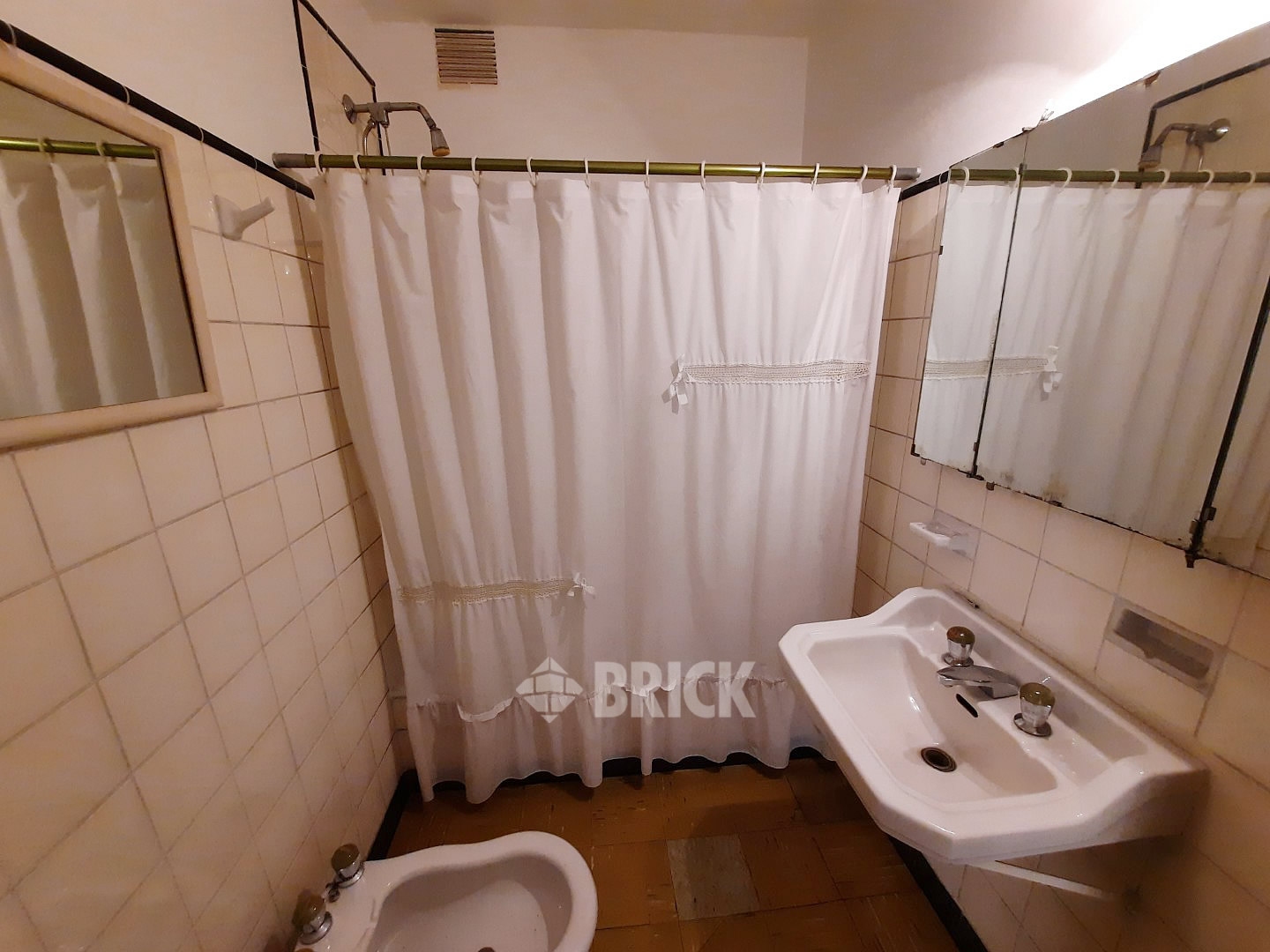 IRIGOYEN, BERNARDO DE al 1300 Piso 7 11