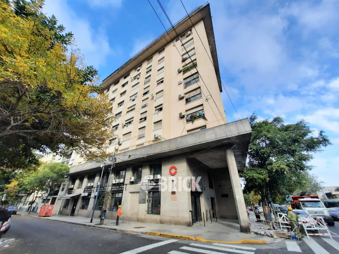 IRIGOYEN, BERNARDO DE al 1300 Piso 7 30