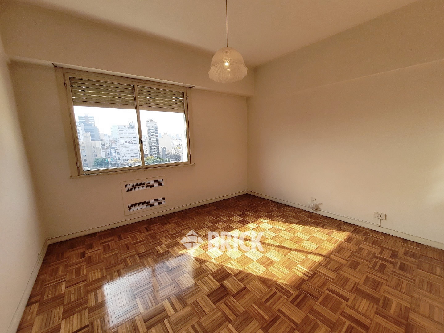 IRIGOYEN, BERNARDO DE al 1300 Piso 7 9