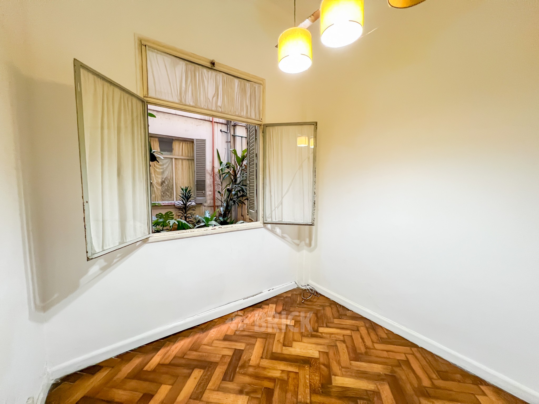 CORDOBA, AV. al 1200 Piso PB 9