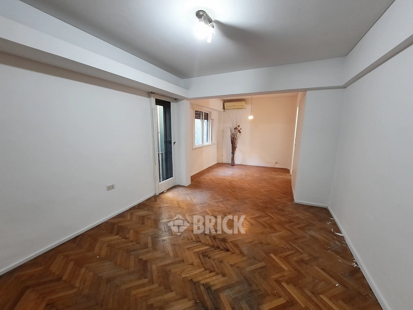 LARREA al 1000 Piso 2 3