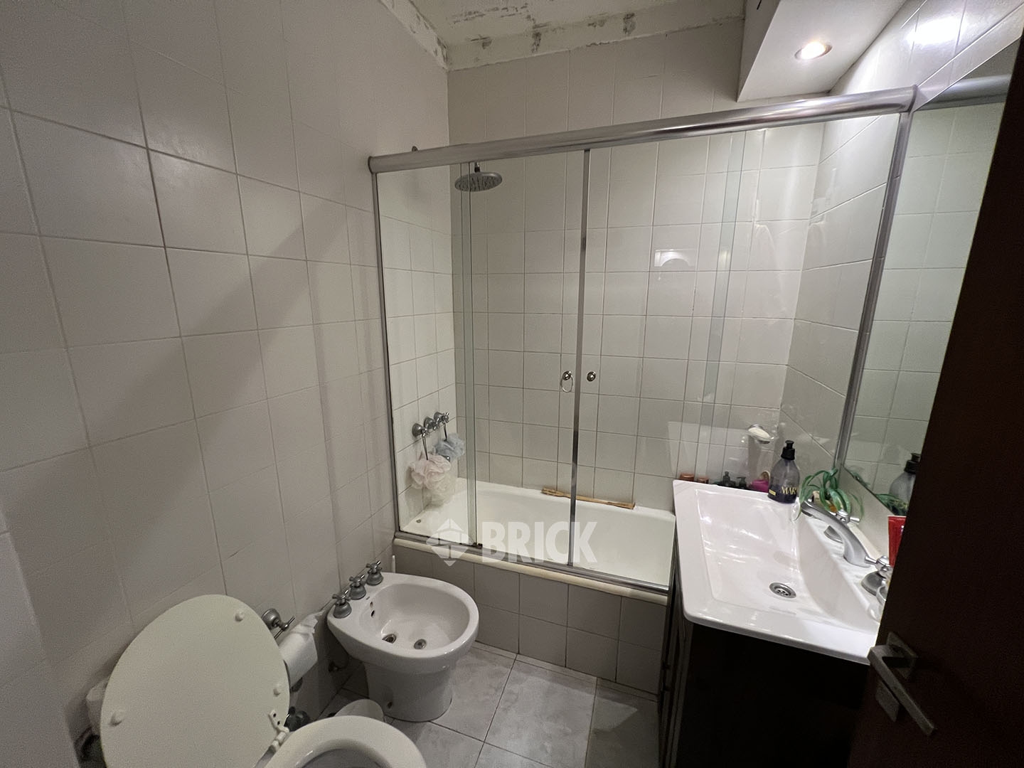 CUBA al 2200 Piso 7 16