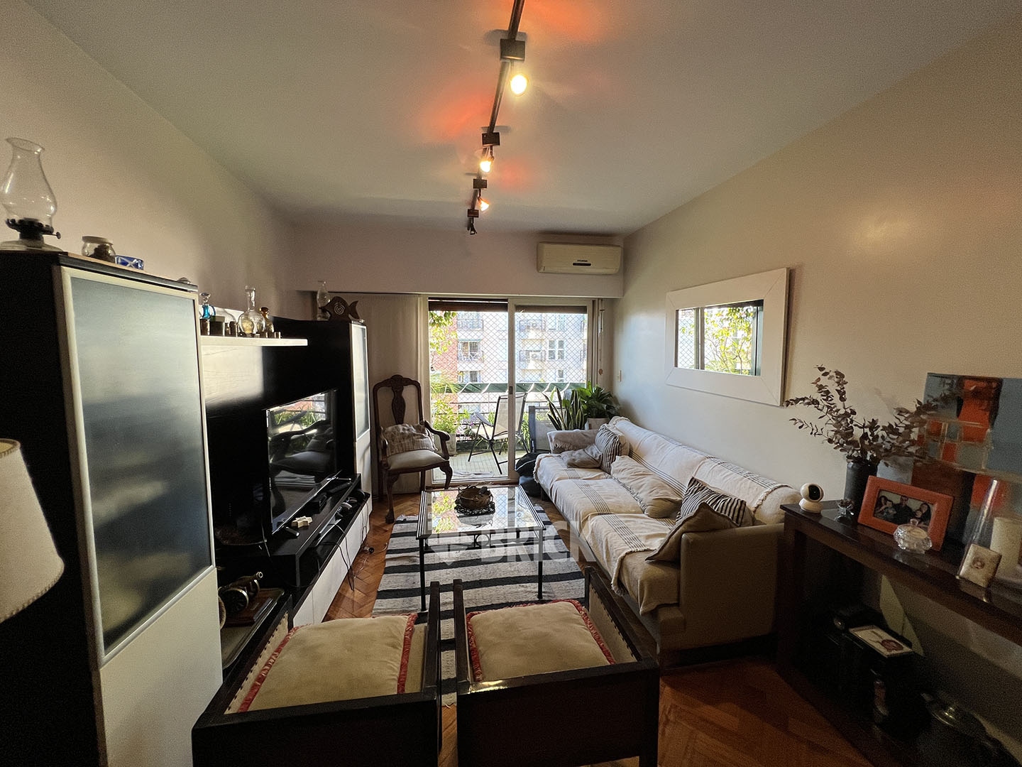 CUBA al 2200 Piso 7 3