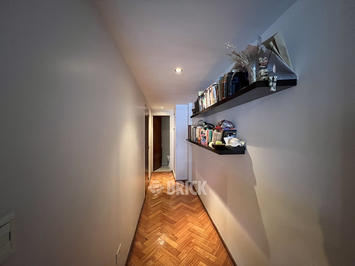 CUBA al 2200 Piso 7 9