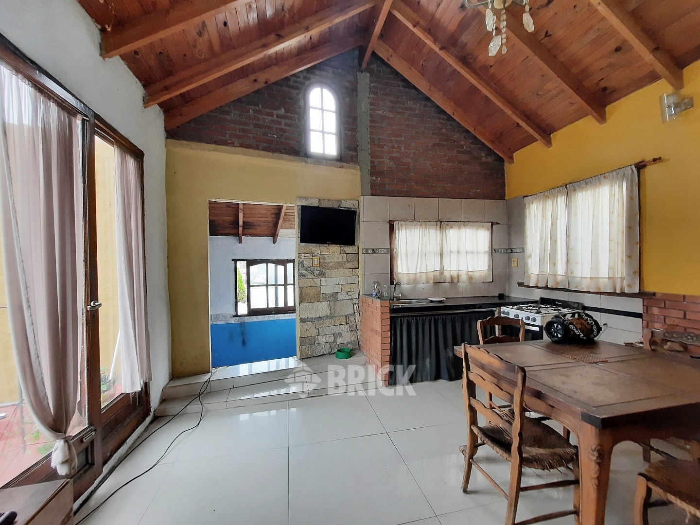 ACHA, GENERAL al 1400 Piso PB 15