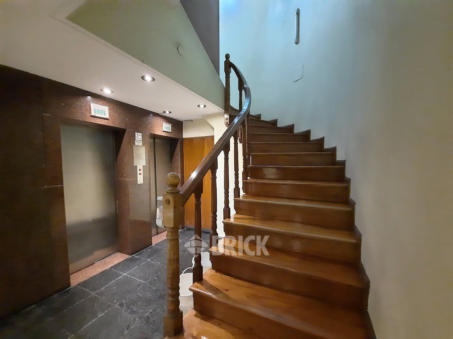 TALCAHUANO al 900 Piso 18 55