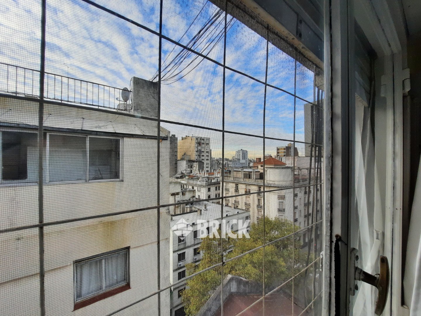 YRIGOYEN, HIPOLITO al 2900 Piso 9 14