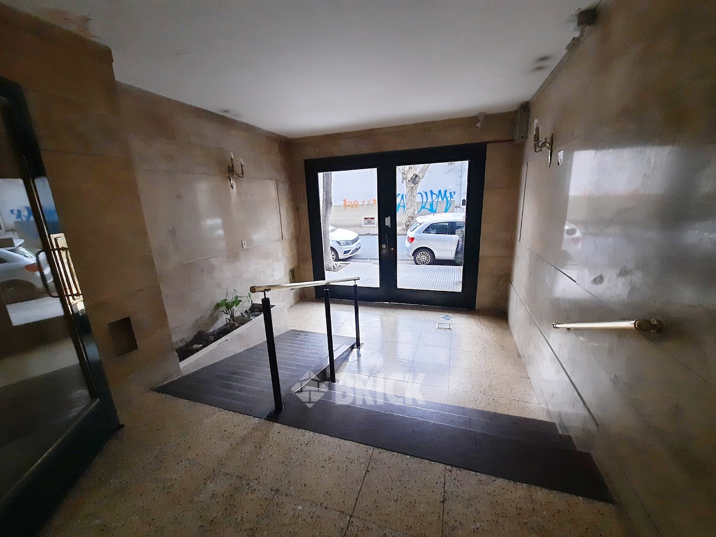 YRIGOYEN, HIPOLITO al 2900 Piso 9 24