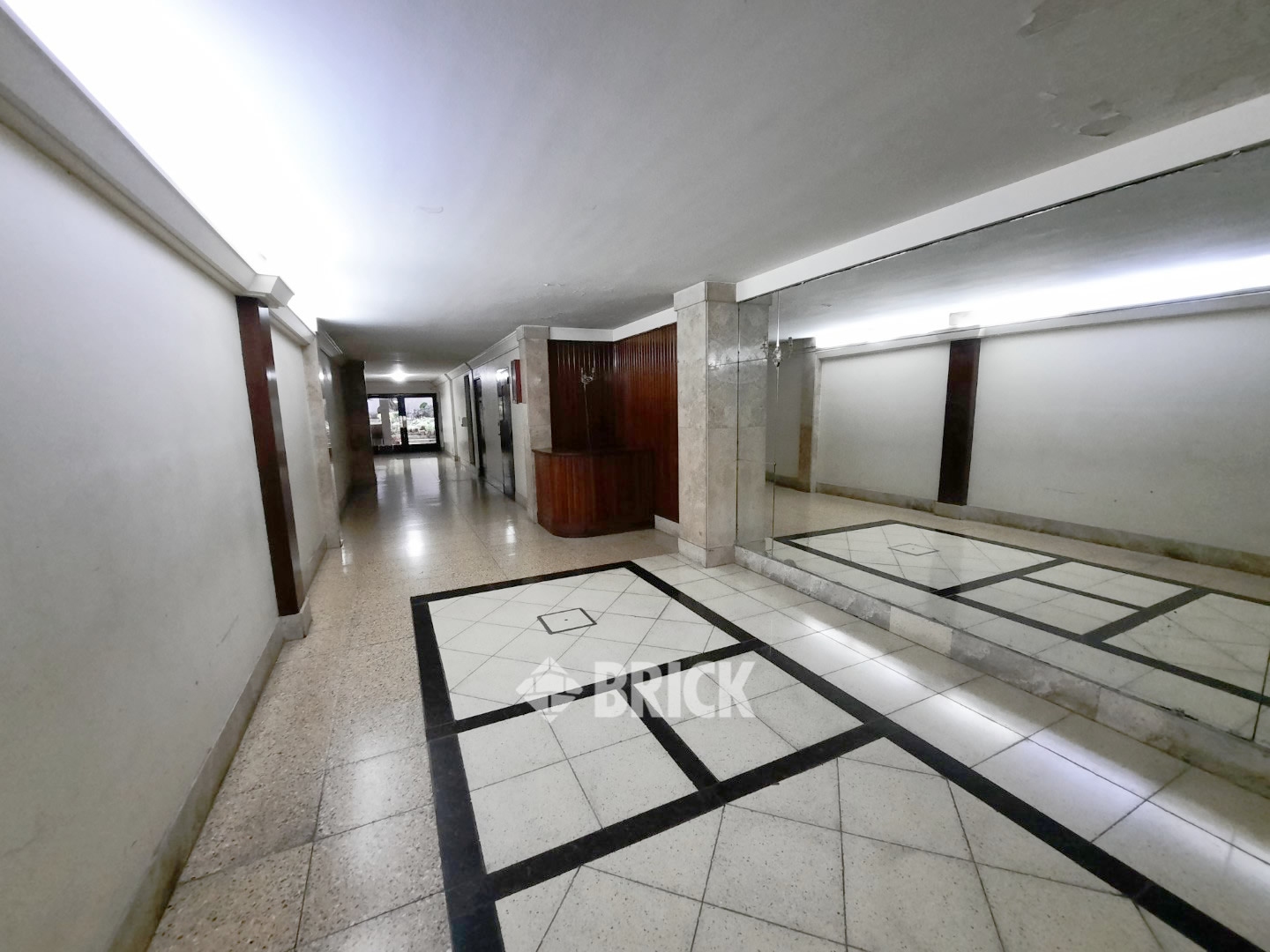 YRIGOYEN, HIPOLITO al 2900 Piso 9 26