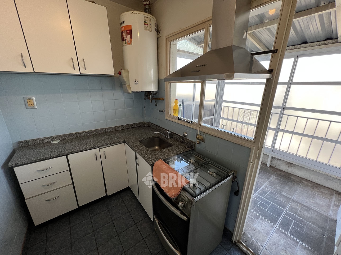 ACOYTE, AV. al 1500 Piso 7 14