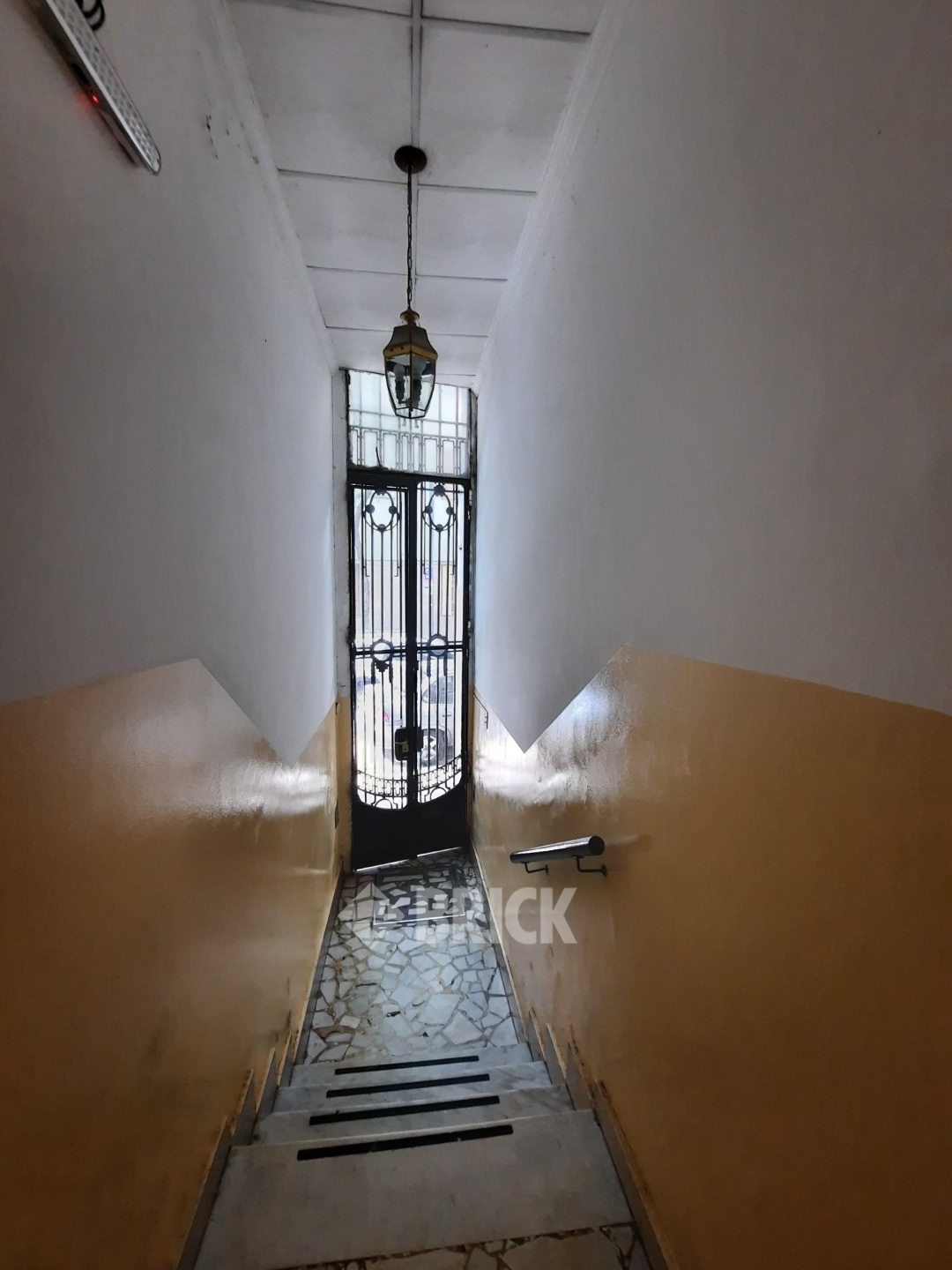 LAPRIDA al 1200 Piso PB 27