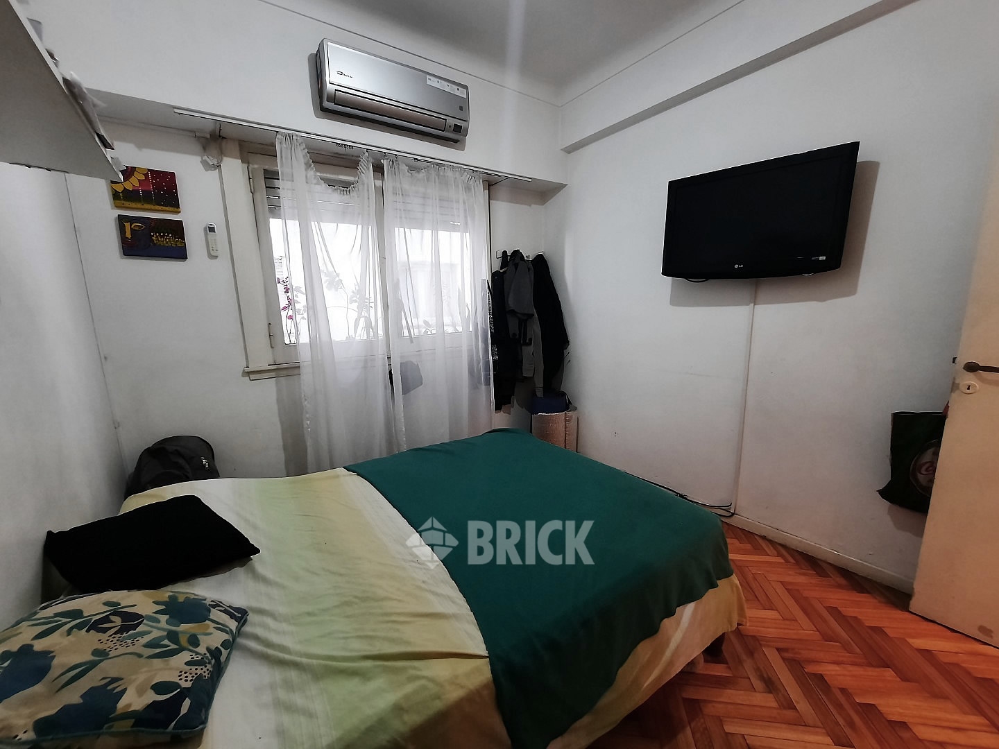 RIVADAVIA, AV. al 2000 Piso 8 12