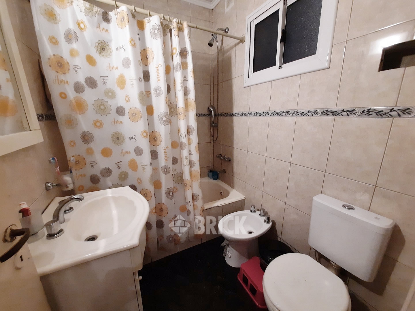 RIVADAVIA, AV. al 2000 Piso 8 14