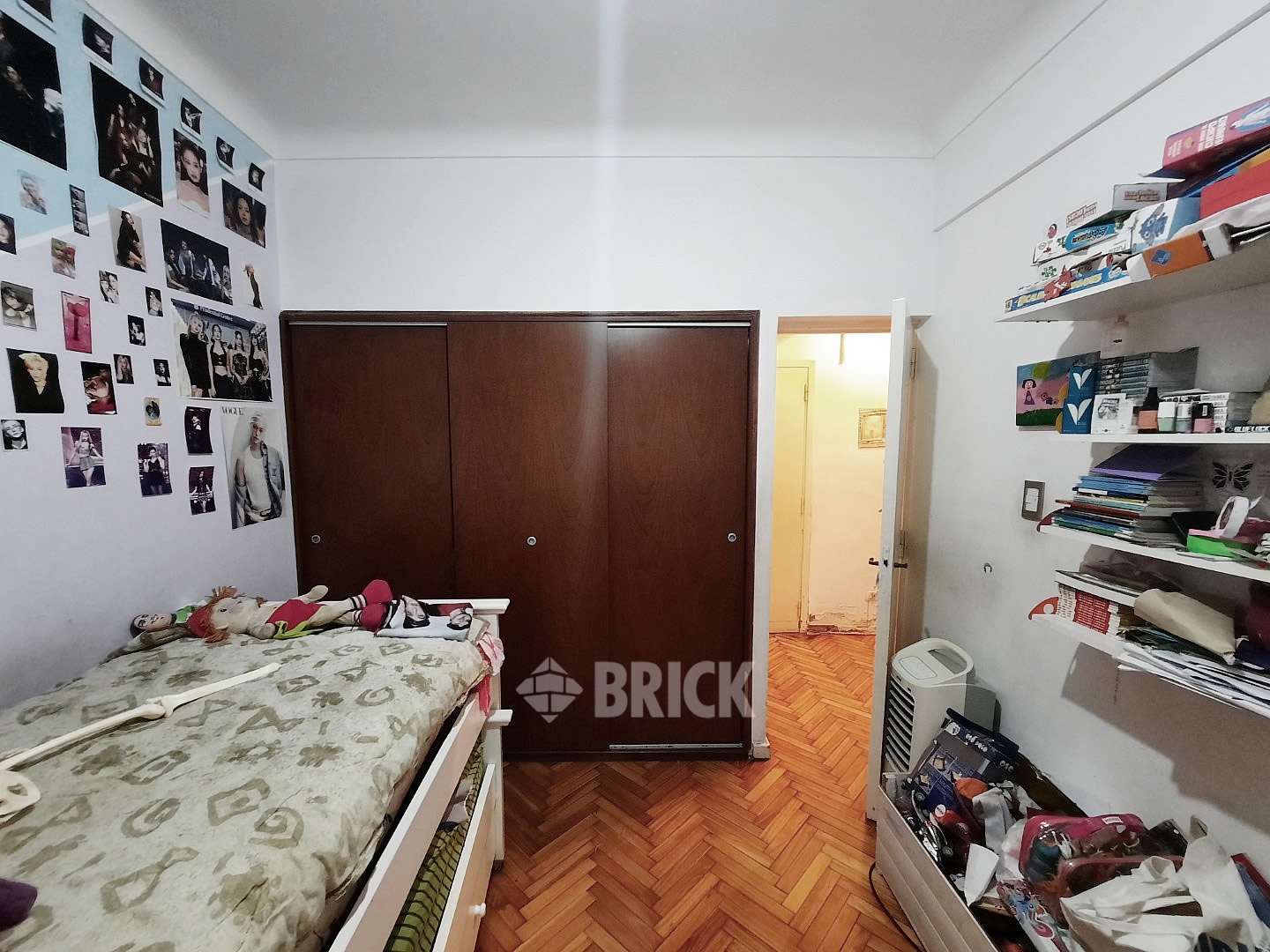 RIVADAVIA, AV. al 2000 Piso 8 18