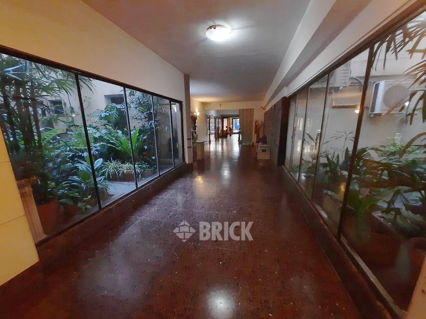 RIVADAVIA, AV. al 2000 Piso 8 20