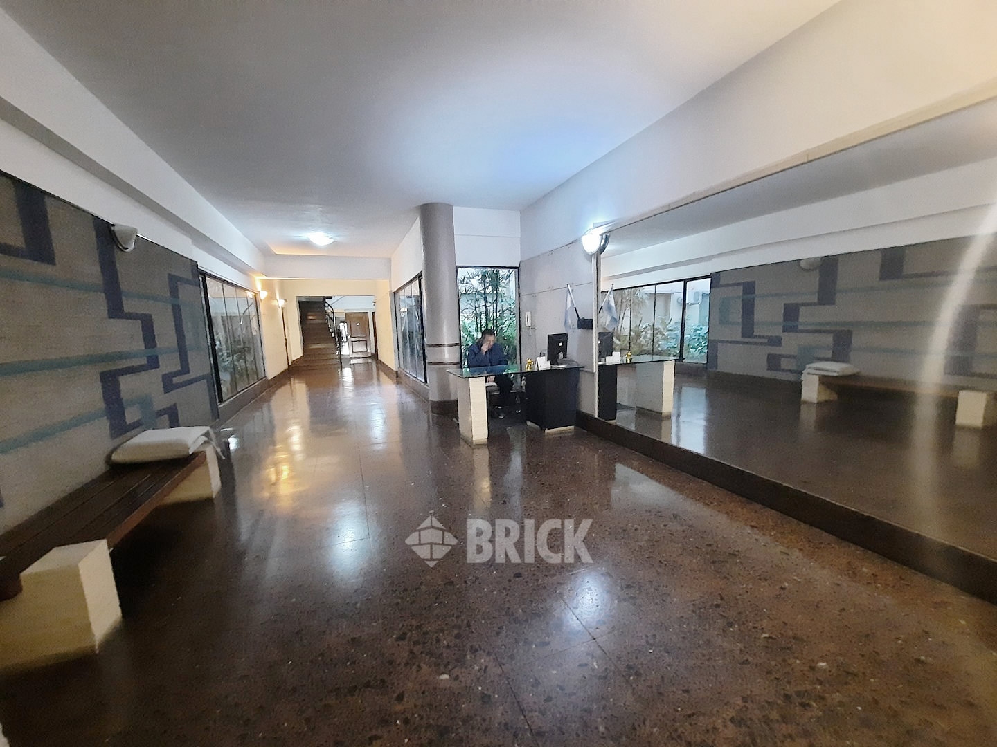 RIVADAVIA, AV. al 2000 Piso 8 22