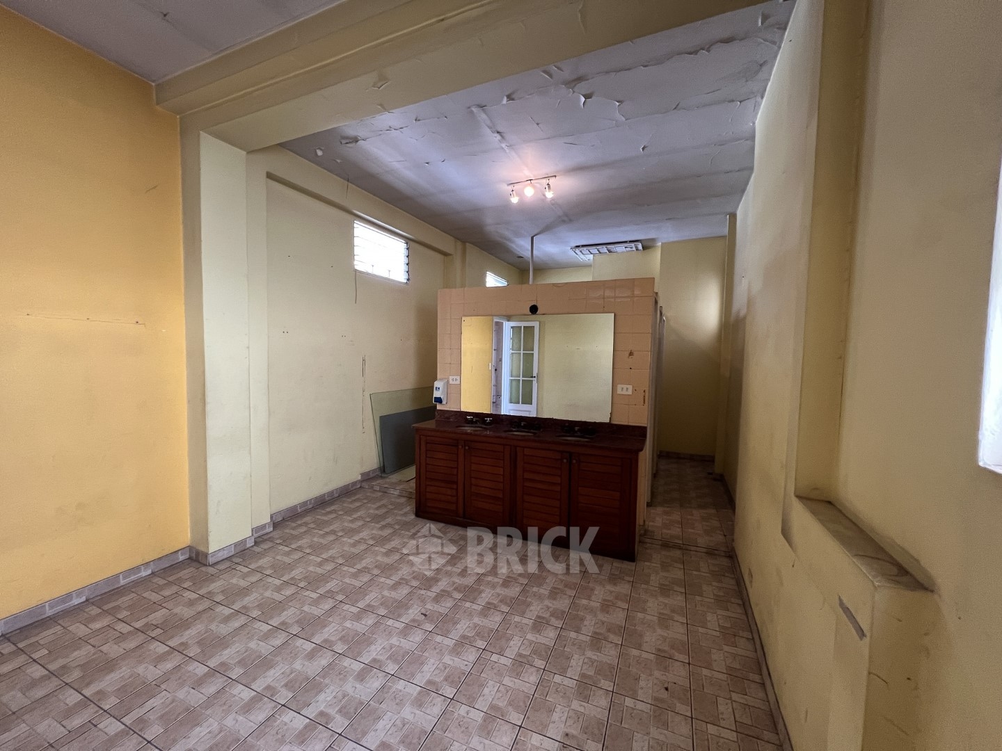 LACROZE, FEDERICO, AV. al 2400 Piso 1 28