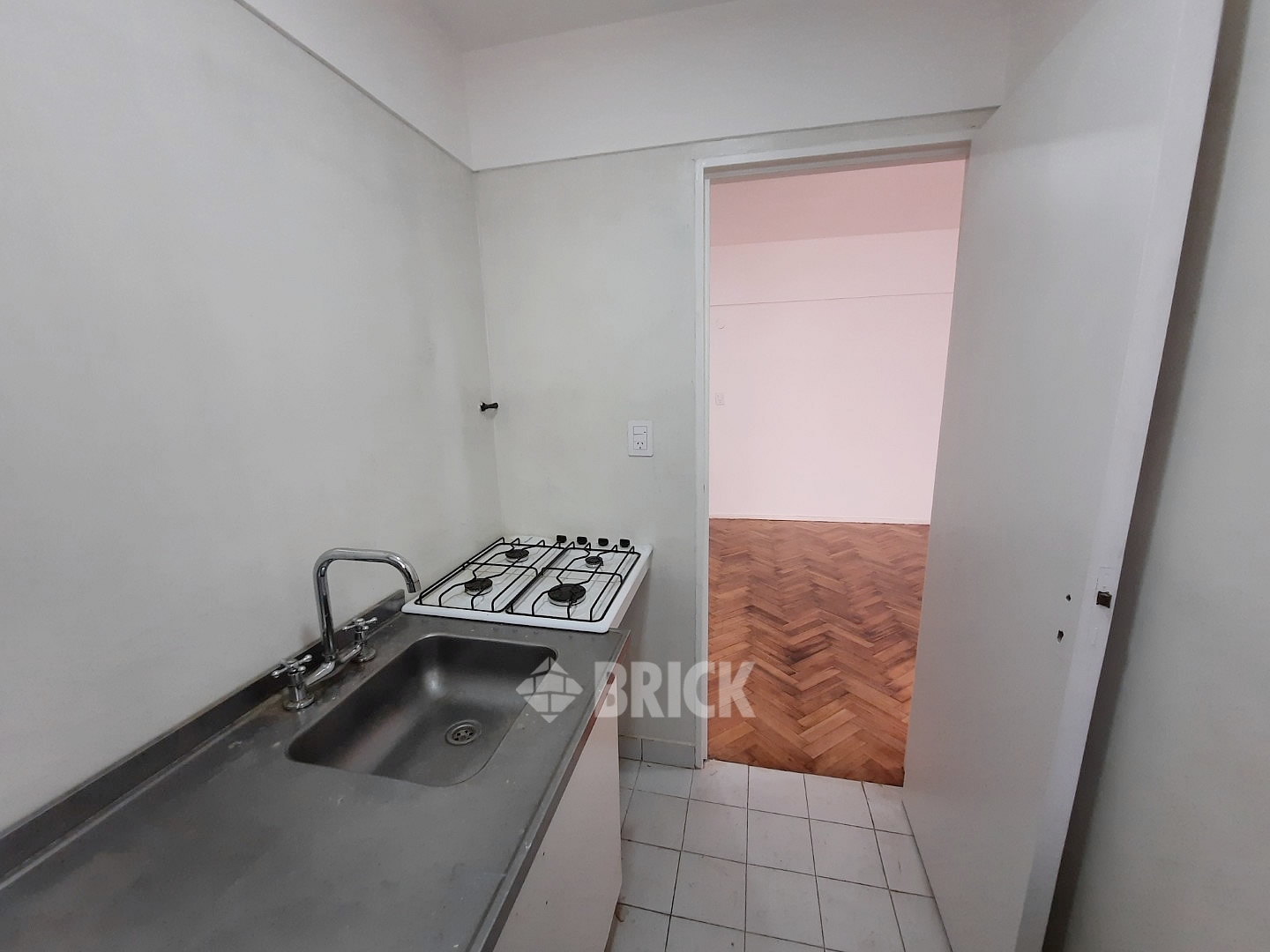 SUIPACHA al 700 Piso 12 20