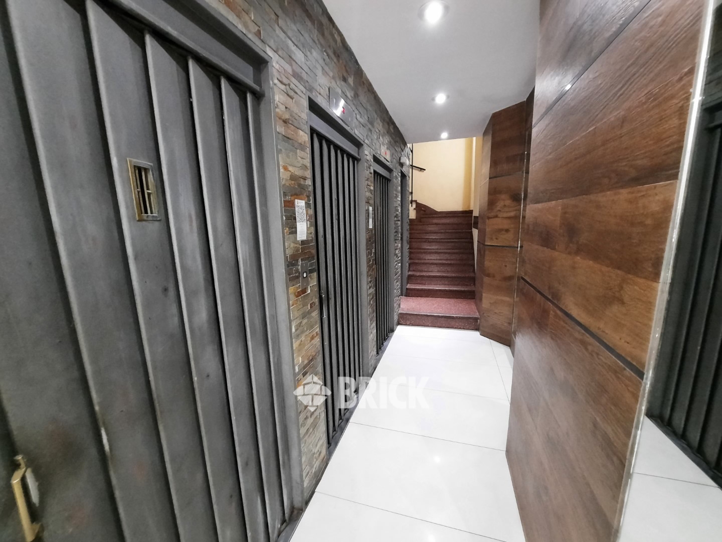 SUIPACHA al 700 Piso 12 23