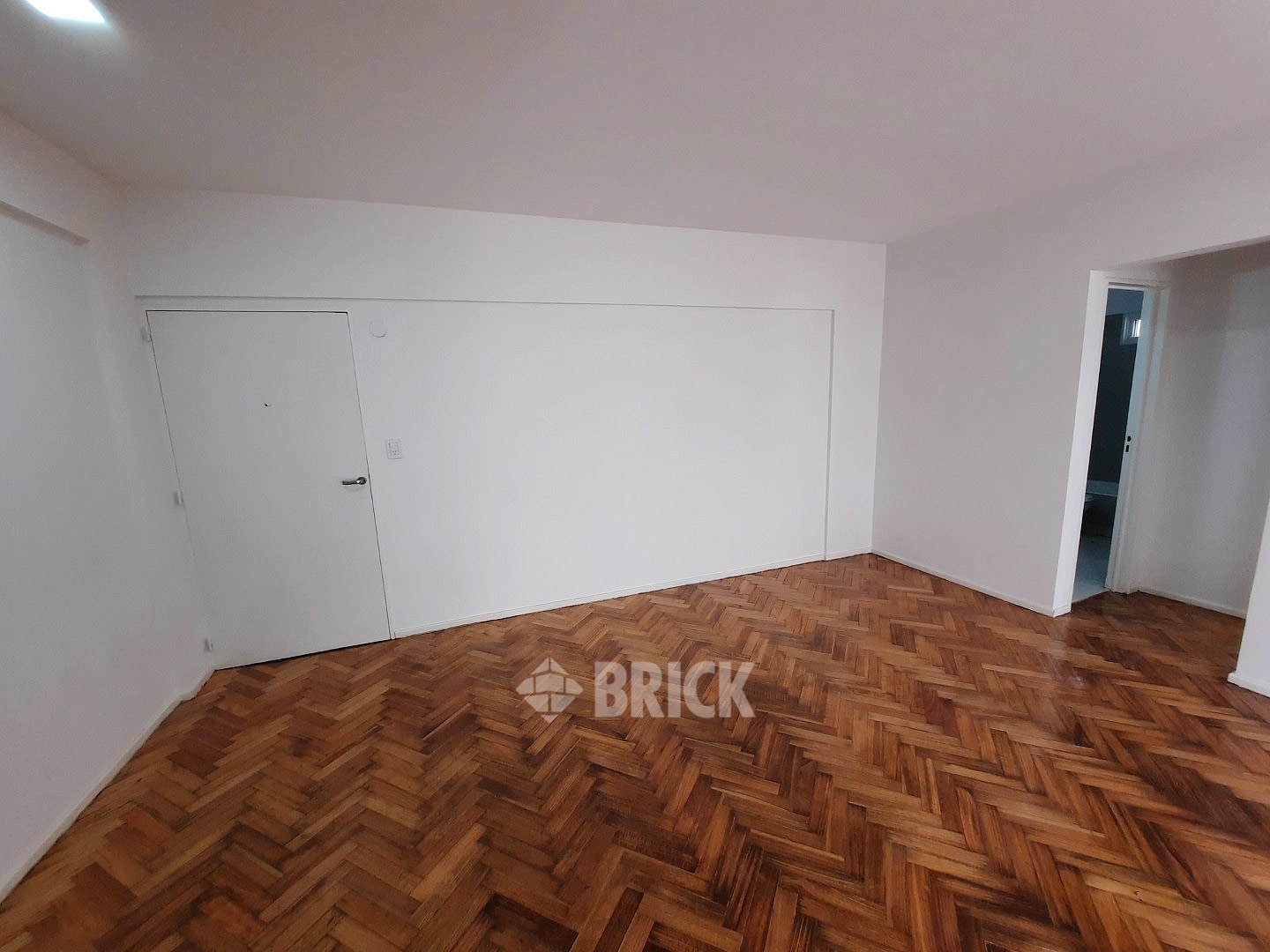 SUIPACHA al 700 Piso 12 8