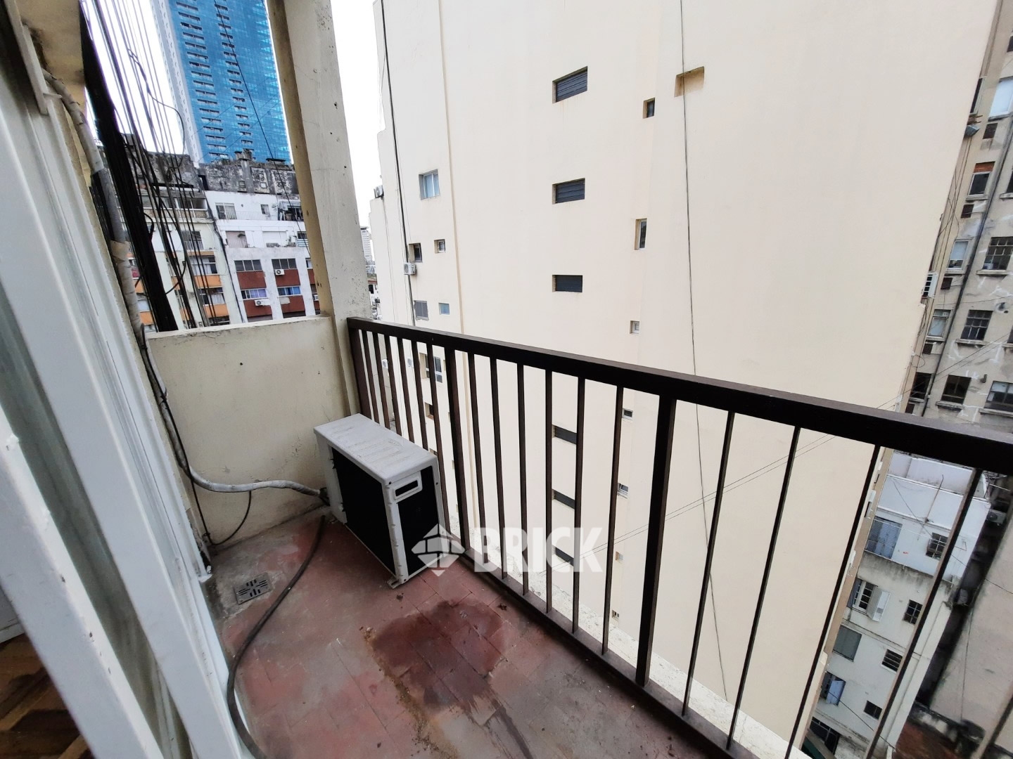 SUIPACHA al 700 Piso 12 9