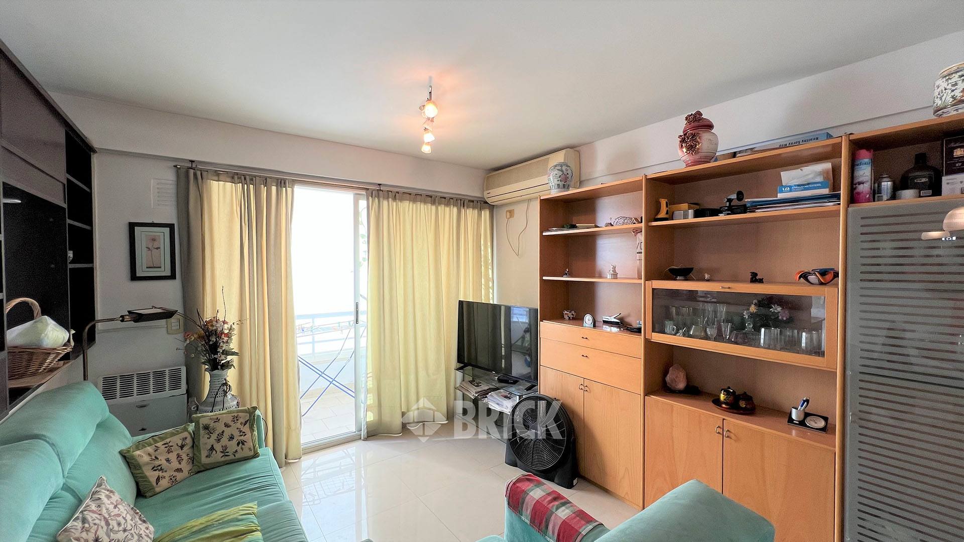 AVELLANEDA, AV. al 1700 Piso 7 3