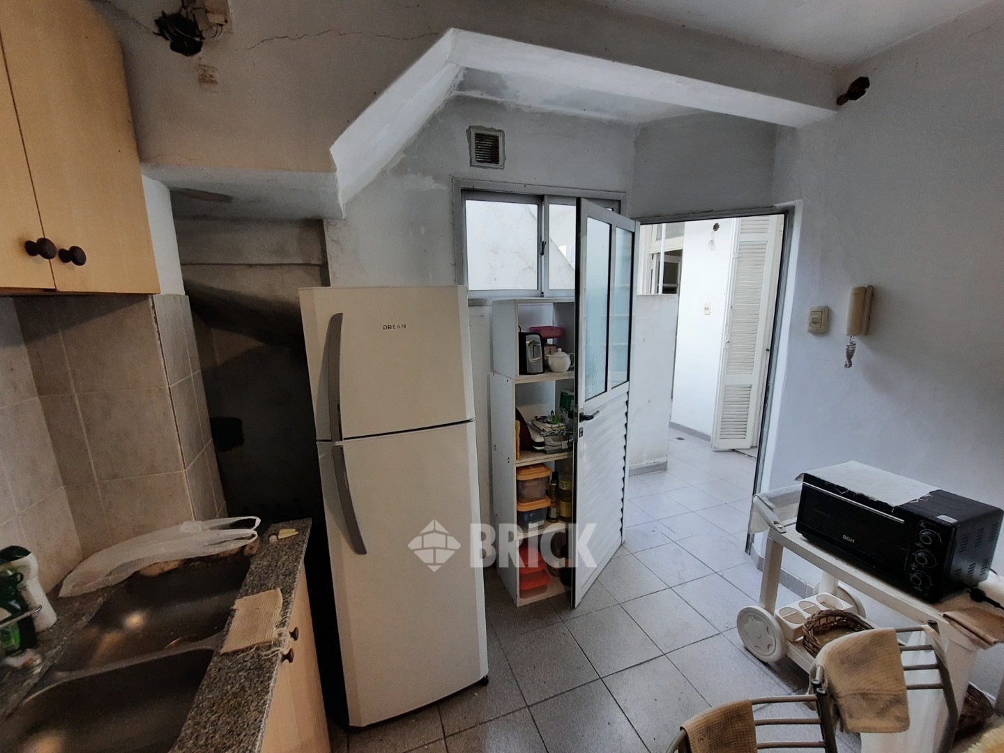 CASEROS, AV. al 2000 Piso 1 11