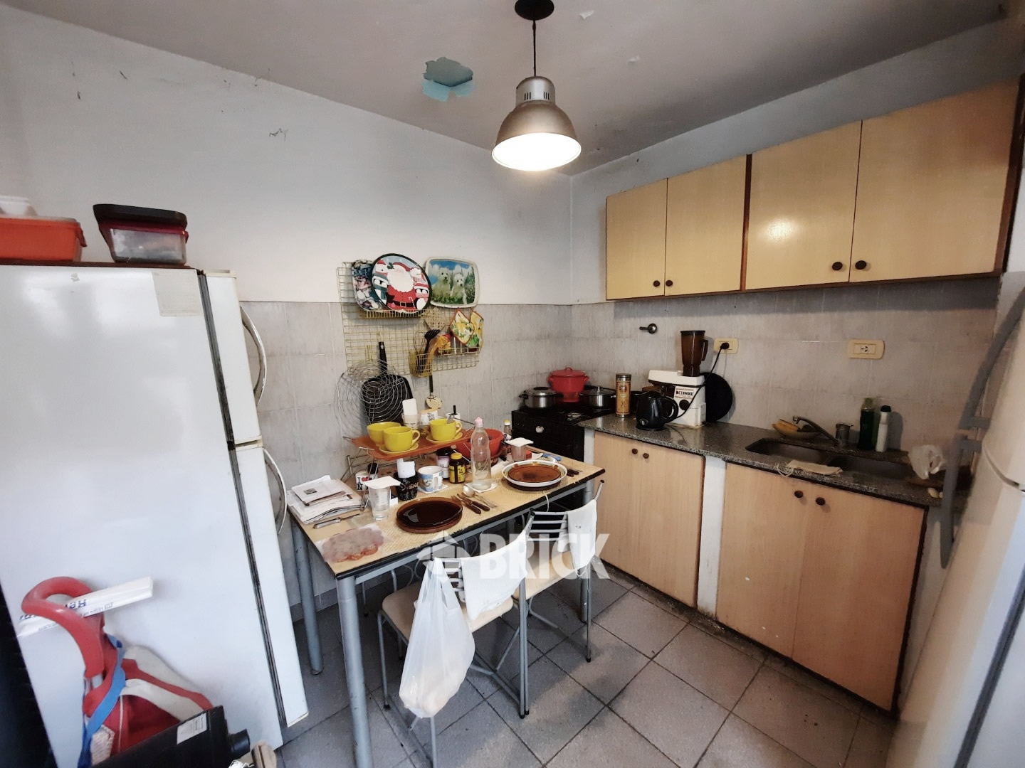 CASEROS, AV. al 2000 Piso 1 12