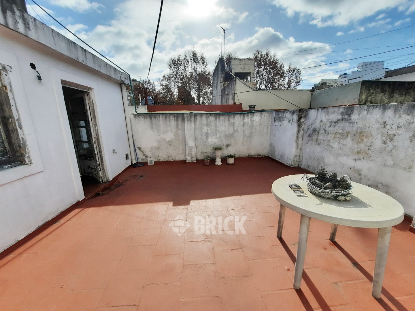 CASEROS, AV. al 2000 Piso 1 20