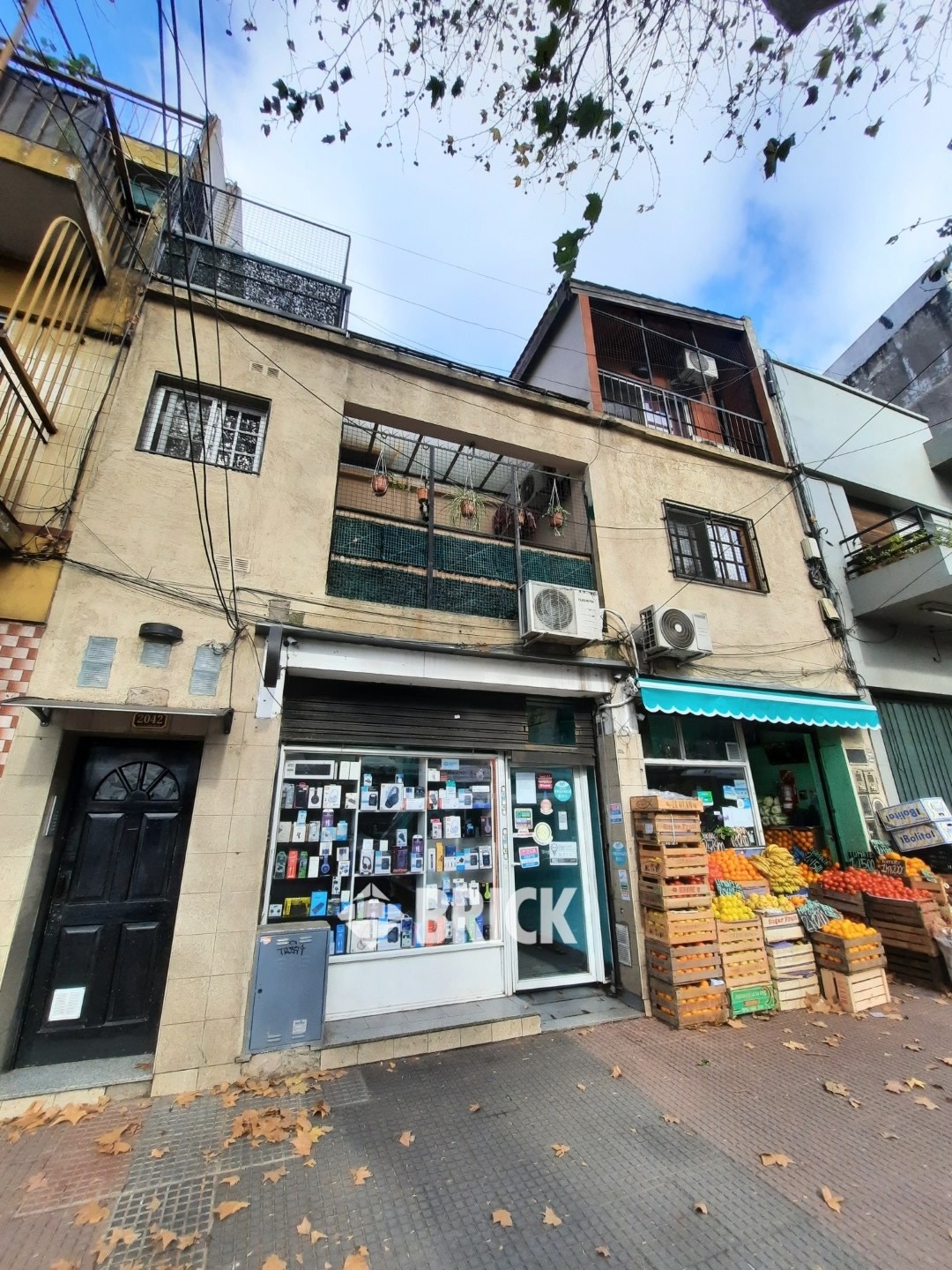 CASEROS, AV. al 2000 Piso 1 24