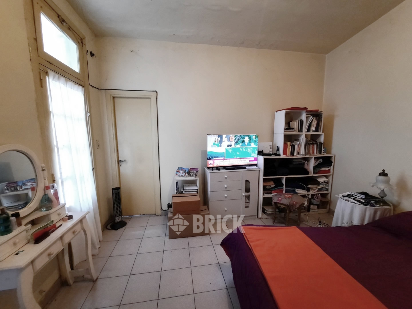 CASEROS, AV. al 2000 Piso 1 7