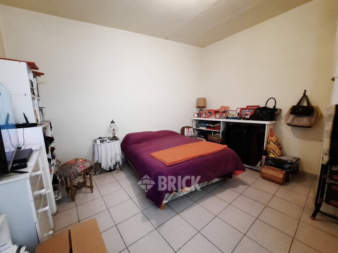 CASEROS, AV. al 2000 Piso 1 8